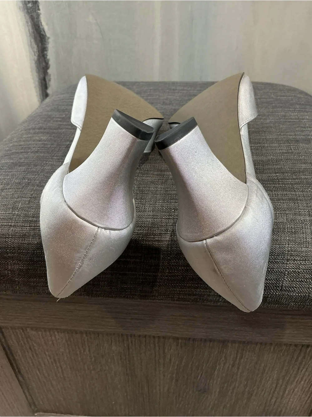 NIB Easy Street Alive@5 Moonlight Rhinestone Silver Satin Pumps Heels - Size 8M